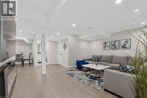 79 Holbrook Crescent Cambridge ON N1T 1V7