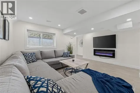 79 Holbrook Crescent Cambridge ON N1T 1V7