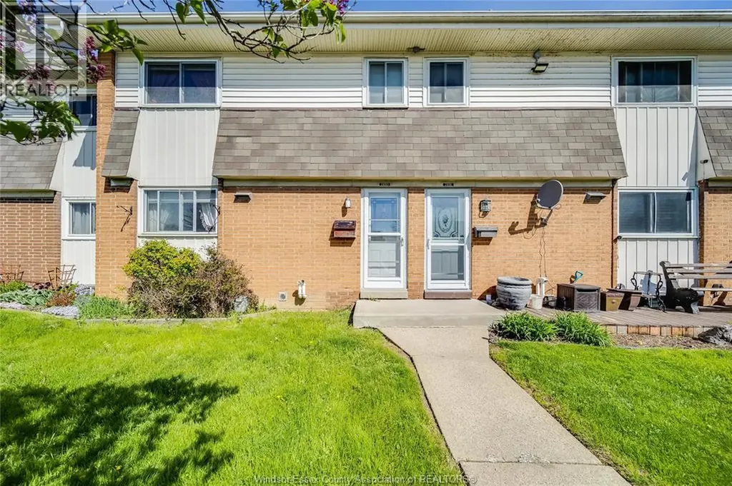 2693 Meadowbrook Lane Windsor ON N8T 2Y3