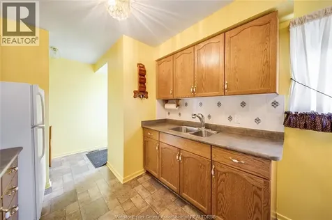 2693 Meadowbrook Lane Windsor ON N8T 2Y3