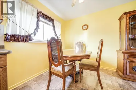 2693 Meadowbrook Lane Windsor ON N8T 2Y3