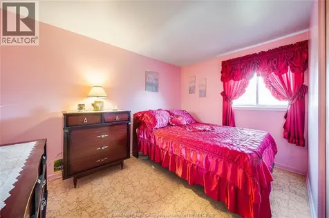 2693 Meadowbrook Lane Windsor ON N8T 2Y3
