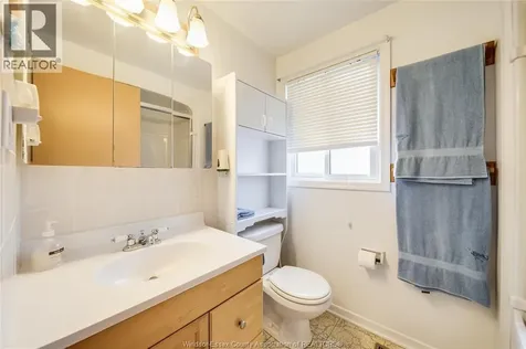 2693 Meadowbrook Lane Windsor ON N8T 2Y3