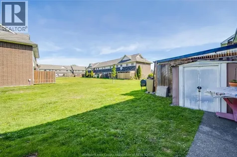 2693 Meadowbrook Lane Windsor ON N8T 2Y3