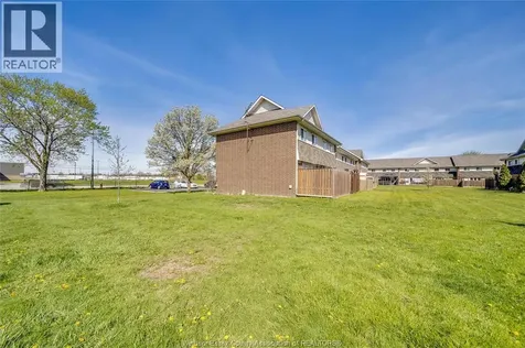2693 Meadowbrook Lane Windsor ON N8T 2Y3