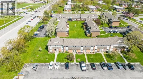 2693 Meadowbrook Lane Windsor ON N8T 2Y3