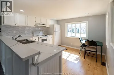 6 Maple Drive McGregor ON N0R 1J0