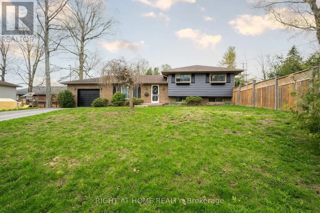 323 Lindan Avenue Selwyn ON K9L 1K9