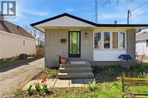 6376 Ash Street Niagara Falls ON L2G 2H5
