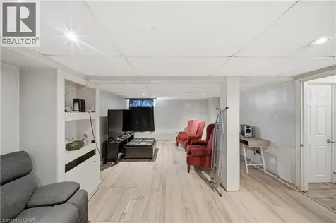 6376 Ash Street Niagara Falls ON L2G 2H5