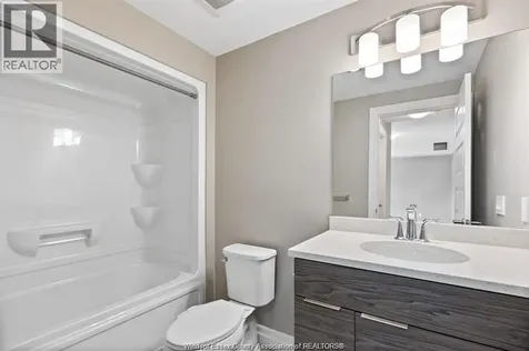 955 Ouellette Avenue Windsor ON N9A 4J5