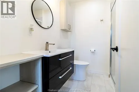 42 London Court Chatham ON N7L 4G6