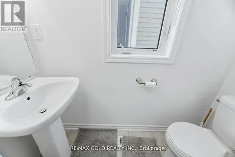 30 Hills Thistle Drive Wasaga Beach ON L9E 0J3