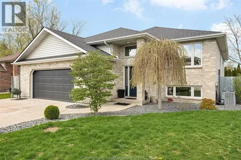 719 Helena Crescent Belle River ON N8L 0P7
