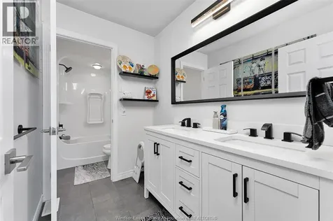 719 Helena Crescent Belle River ON N8L 0P7