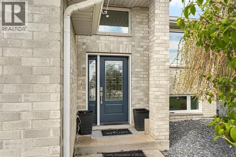 719 Helena Crescent Belle River ON N8L 0P7