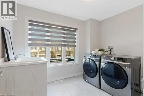 14 Mary Watson Street Ayr ON N0B 1E0