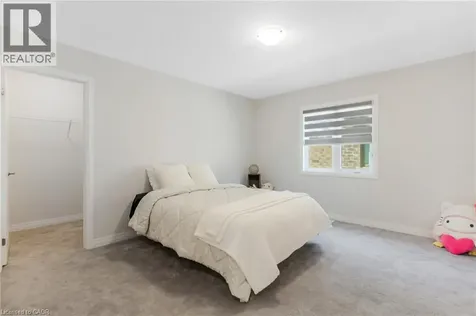14 Mary Watson Street Ayr ON N0B 1E0