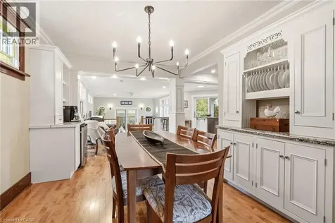 2116 Caroline Street Burlington ON L7R 1L8