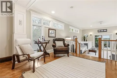2116 Caroline Street Burlington ON L7R 1L8