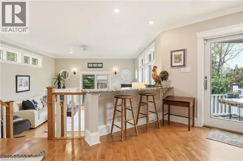 2116 Caroline Street Burlington ON L7R 1L8