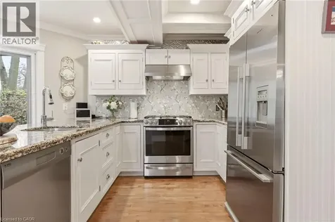2116 Caroline Street Burlington ON L7R 1L8
