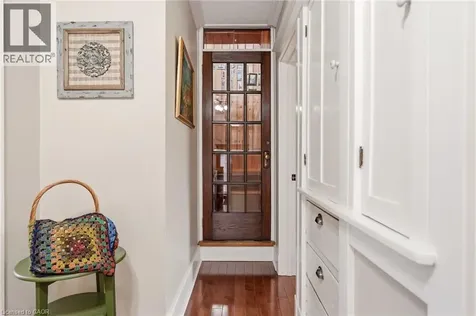 2116 Caroline Street Burlington ON L7R 1L8