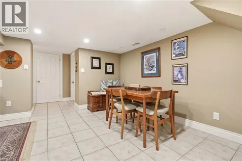 2116 Caroline Street Burlington ON L7R 1L8