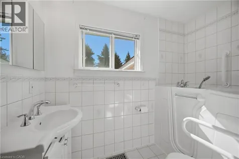 3 Donata Drive Mississauga ON L5M 1T2