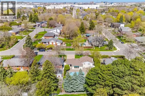 3 Donata Drive Mississauga ON L5M 1T2