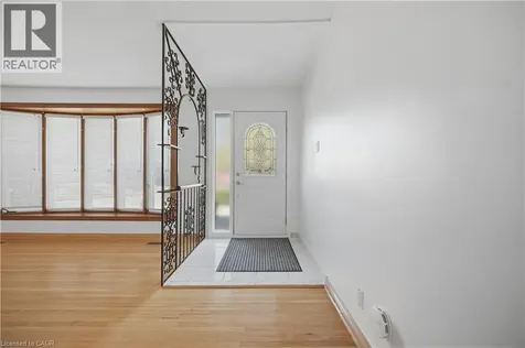 3 Donata Drive Mississauga ON L5M 1T2