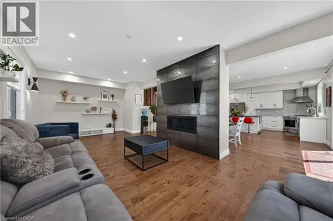 25 Macville Avenue Kitchener ON N2K 1T2