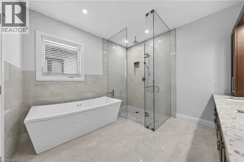 25 Macville Avenue Kitchener ON N2K 1T2