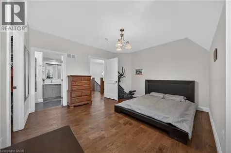 25 Macville Avenue Kitchener ON N2K 1T2