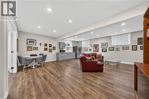 25 Macville Avenue Kitchener ON N2K 1T2
