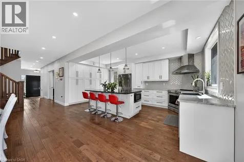 25 Macville Avenue Kitchener ON N2K 1T2