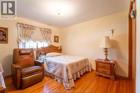 22 Pembroke Crescent Chatham ON N7L 2J4