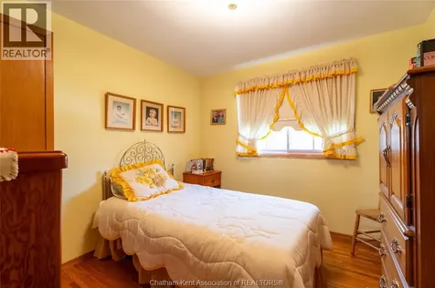 22 Pembroke Crescent Chatham ON N7L 2J4