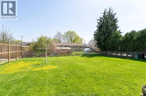 22 Pembroke Crescent Chatham ON N7L 2J4