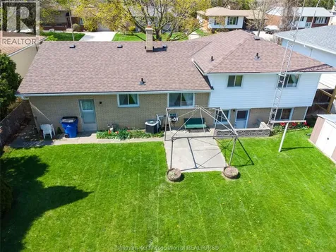 22 Pembroke Crescent Chatham ON N7L 2J4