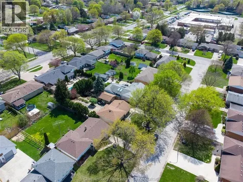 22 Pembroke Crescent Chatham ON N7L 2J4