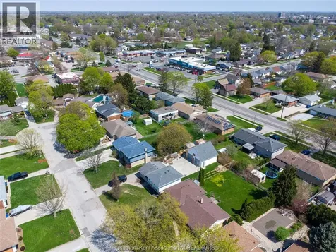 22 Pembroke Crescent Chatham ON N7L 2J4