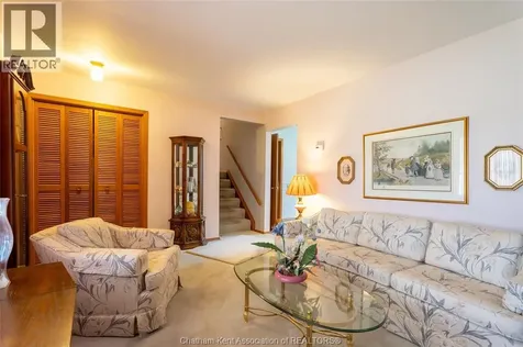 22 Pembroke Crescent Chatham ON N7L 2J4