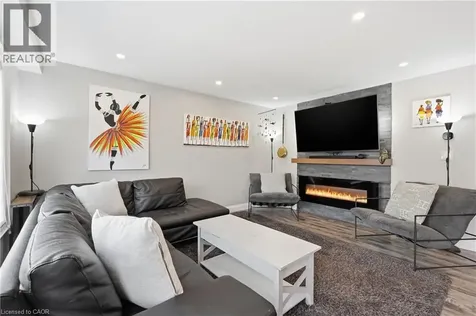 3 Rembe Avenue Hamilton ON L8H 7G5