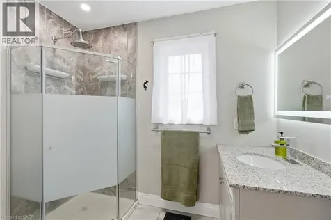 3 Rembe Avenue Hamilton ON L8H 7G5