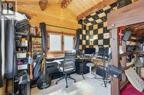 3 Rembe Avenue Hamilton ON L8H 7G5