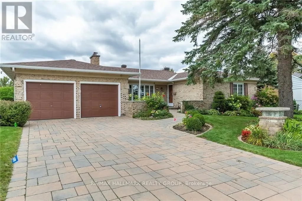 11 Jerrilynn Crescent Ottawa ON K2J 1H3