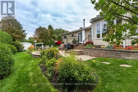 11 Jerrilynn Crescent Ottawa ON K2J 1H3