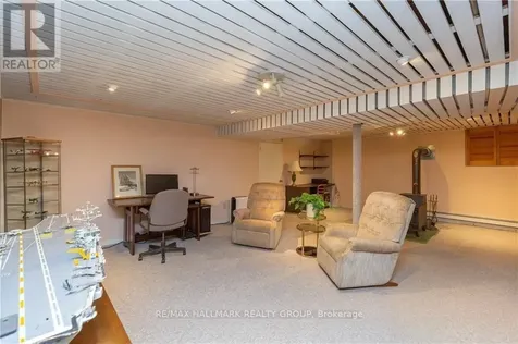 11 Jerrilynn Crescent Ottawa ON K2J 1H3