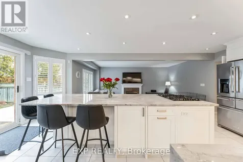 3 Nakota Way Ottawa ON K2J 4E9
